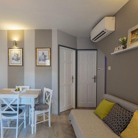 Apartments Villa Anka Komiza Ngoại thất bức ảnh