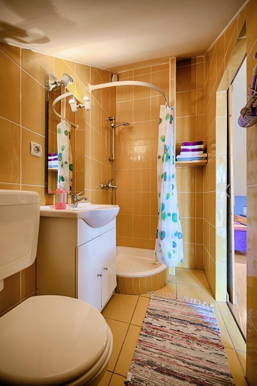 Apartments Villa Anka Komiza Ngoại thất bức ảnh