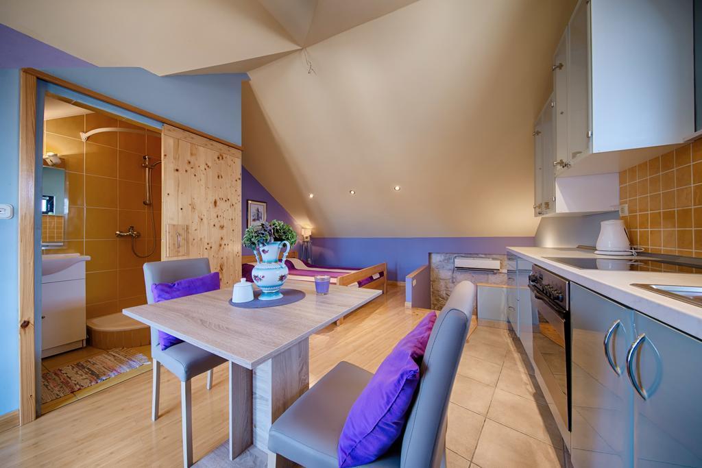Apartments Villa Anka Komiza Ngoại thất bức ảnh
