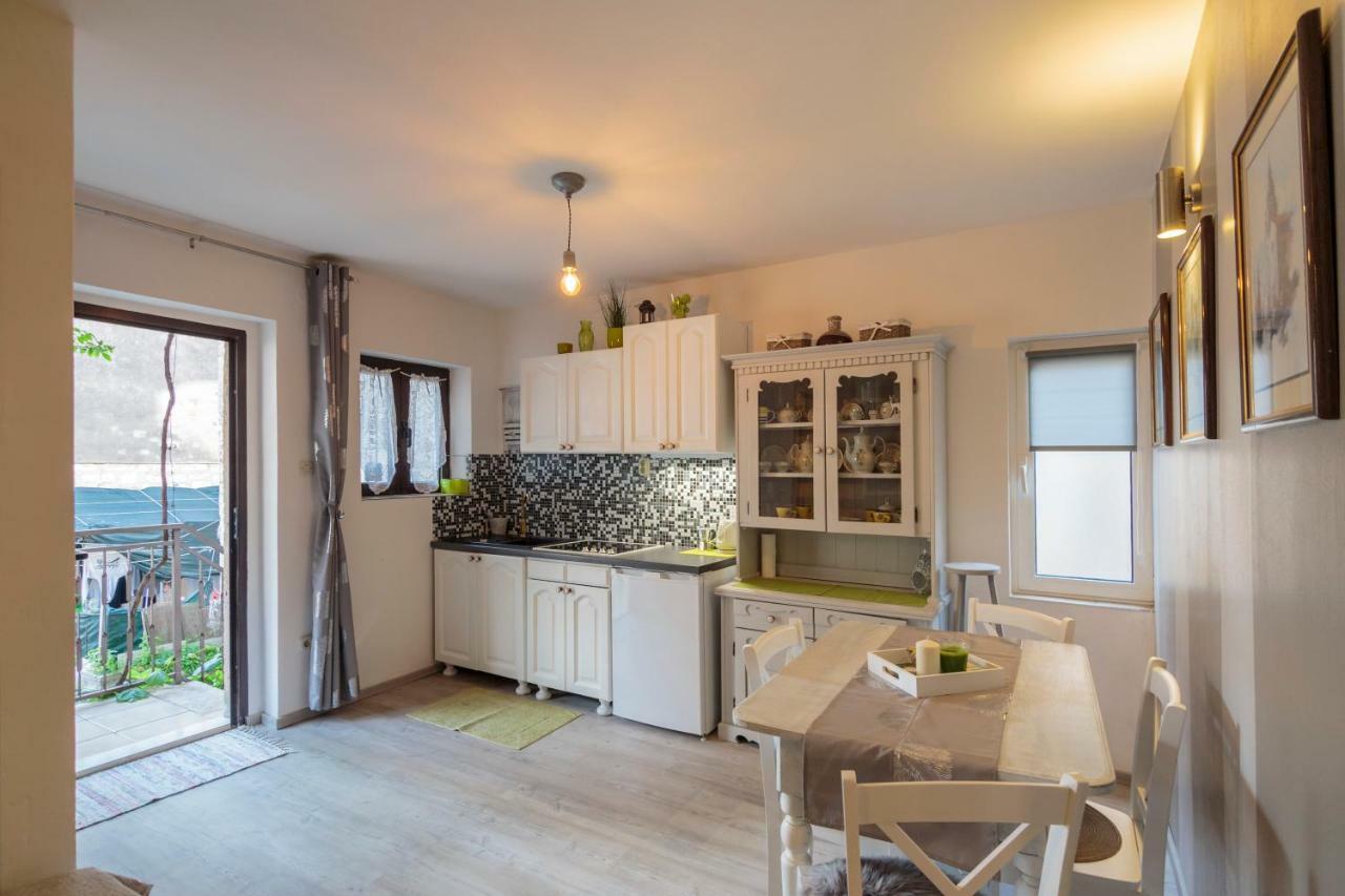 Apartments Villa Anka Komiza Ngoại thất bức ảnh