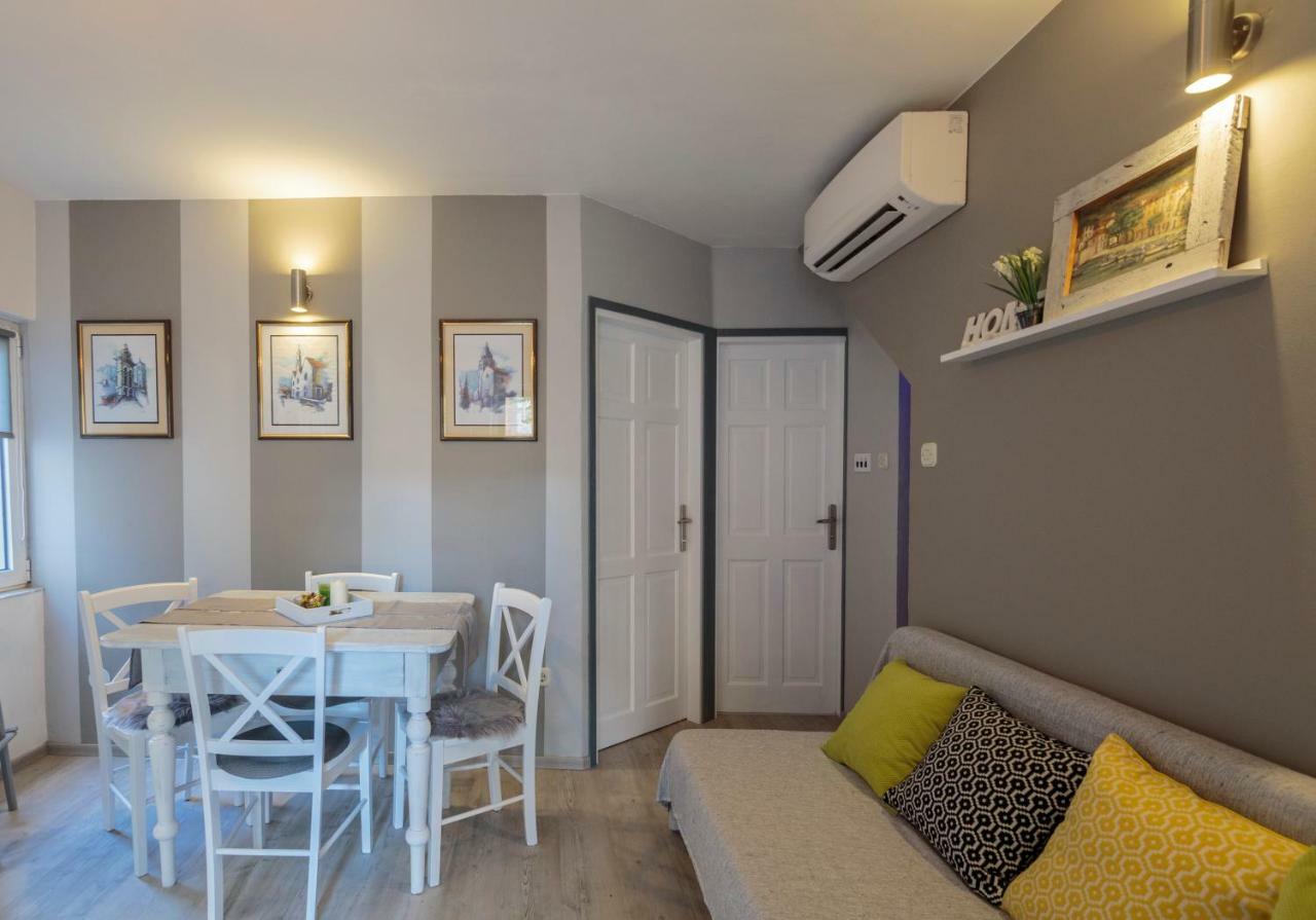 Apartments Villa Anka Komiza Ngoại thất bức ảnh