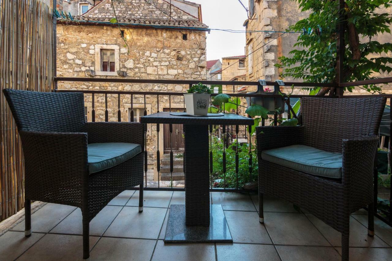 Apartments Villa Anka Komiza Ngoại thất bức ảnh